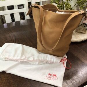 Vintage coach bucket bag with dust bag
